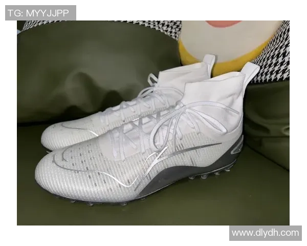 穿李宁足球鞋的球星有哪些值得关注的名字与他们的精彩表现