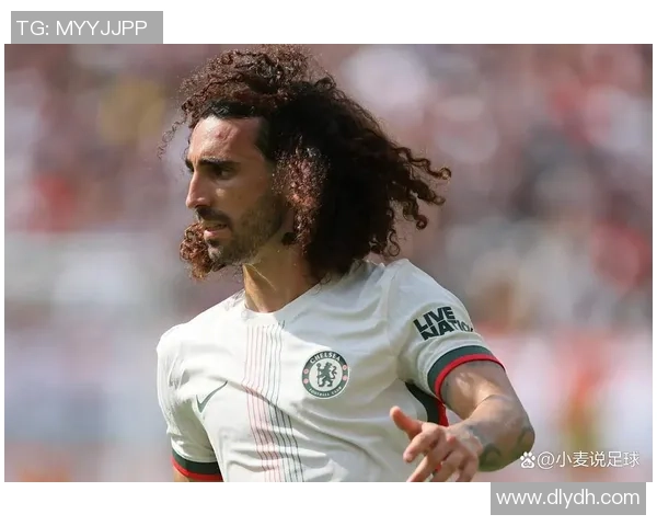 2025年度足球明星排行榜前十名球员及其背号解析 2025年度足球明星排行榜前十名球员及其背号解析