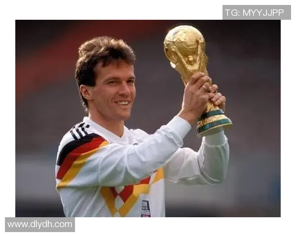 轰动足球界的球星盘点:从传奇到现役巨星的影响力与成就 轰动足球界的球星盘点:从传奇到现役巨星的影响力与成就