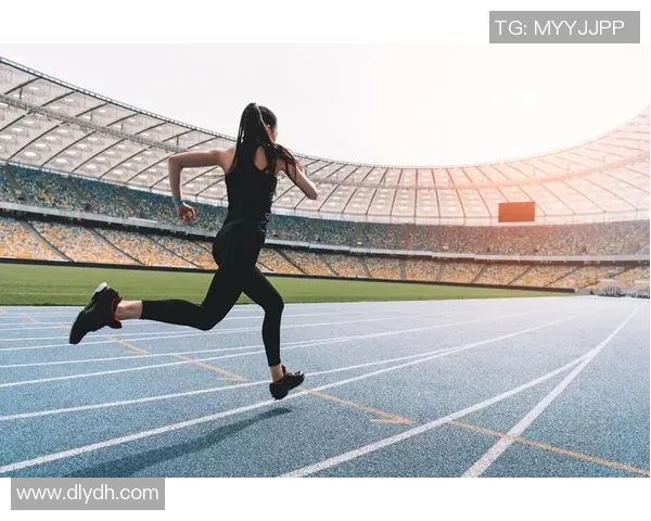 从草根少年到绿茵巨星成长历程揭示足球背后的奋斗与荣耀 从草根少年到绿茵巨星成长历程揭示足球背后的奋斗与荣耀